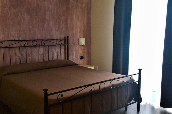 Room 4 of 15
