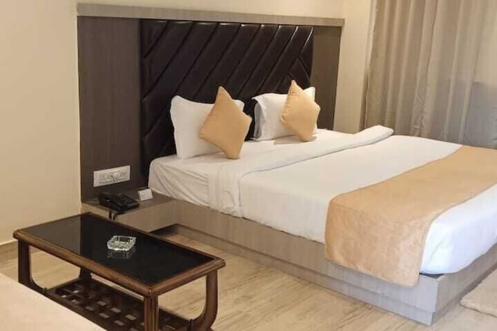 Room 19 of 125