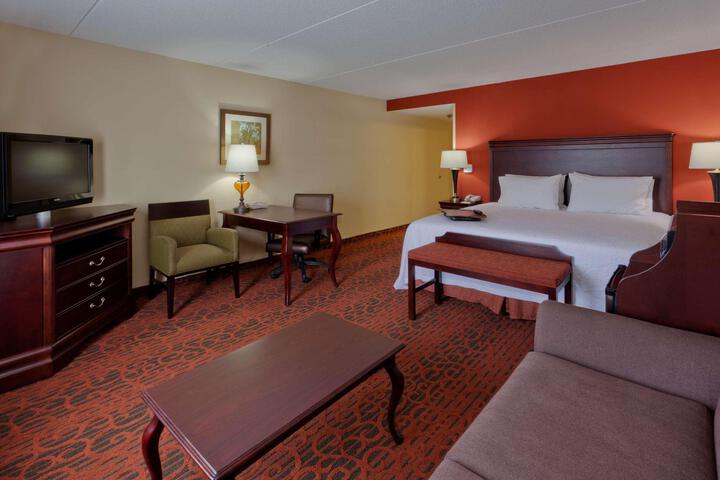 1 King Bed with Refrigerator, Microwave (22 of 27)