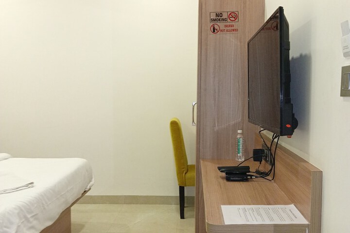 Room 11 of 43