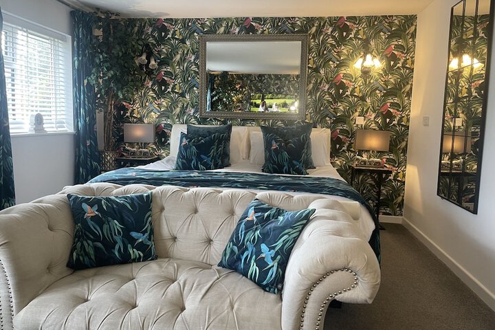 Room 15 of 32