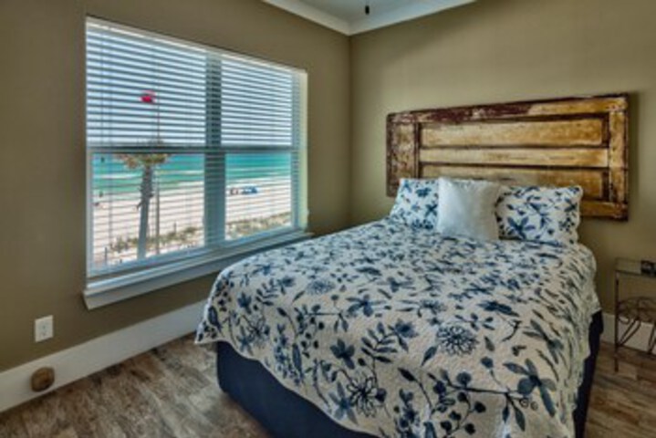 Room 40 of 43