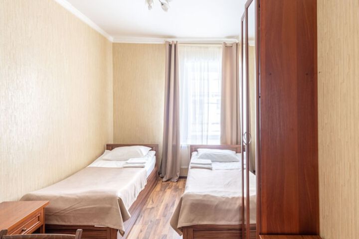 Room 8 of 26