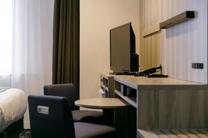Room 15 of 60