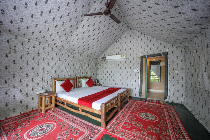 Room 5 of 33