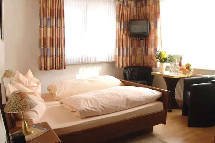 General 2 of 19