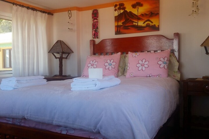 Room 3 of 43