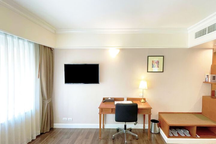 Room 30 of 58