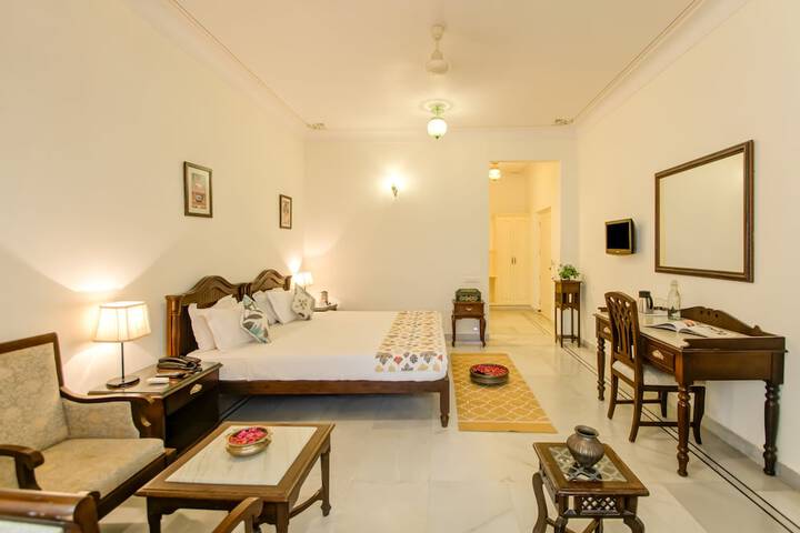 Room 44 of 144
