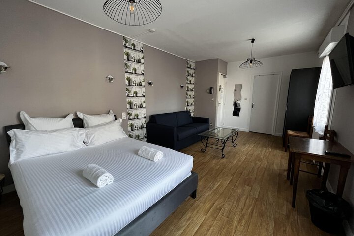 Room 21 of 57