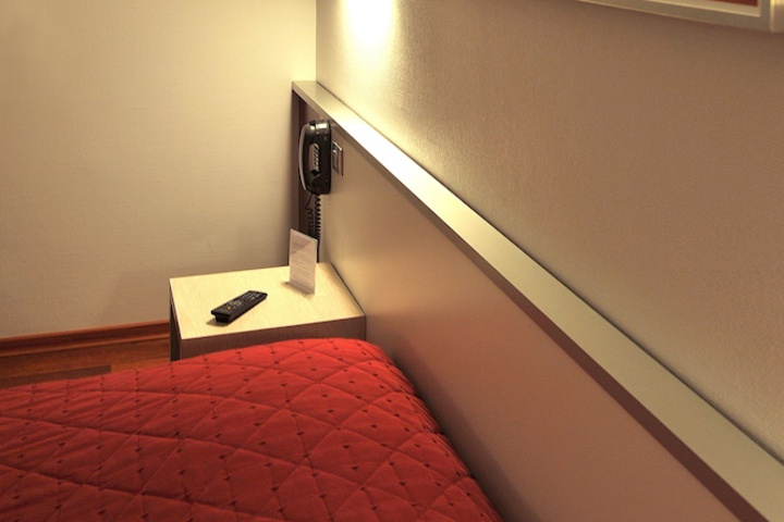 Room 18 of 74