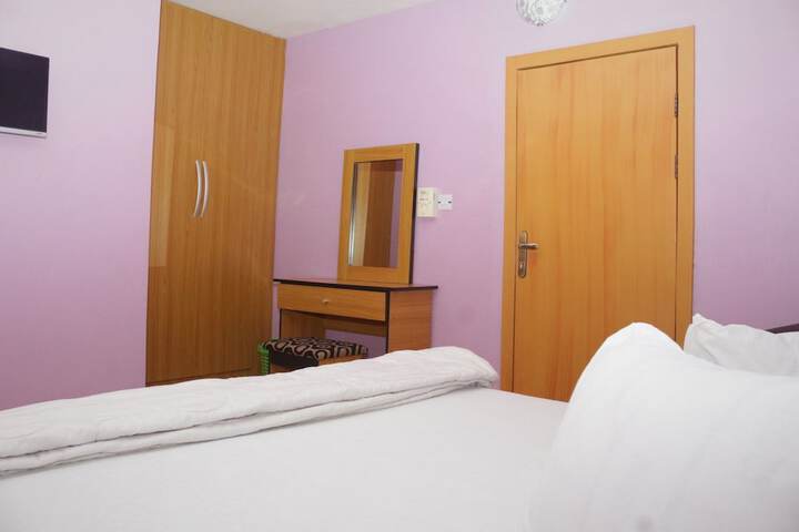 Room 6 of 20