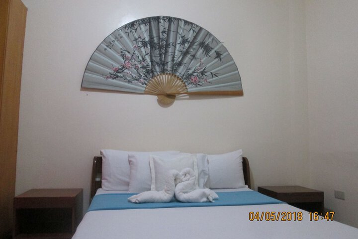 Room 18 of 116