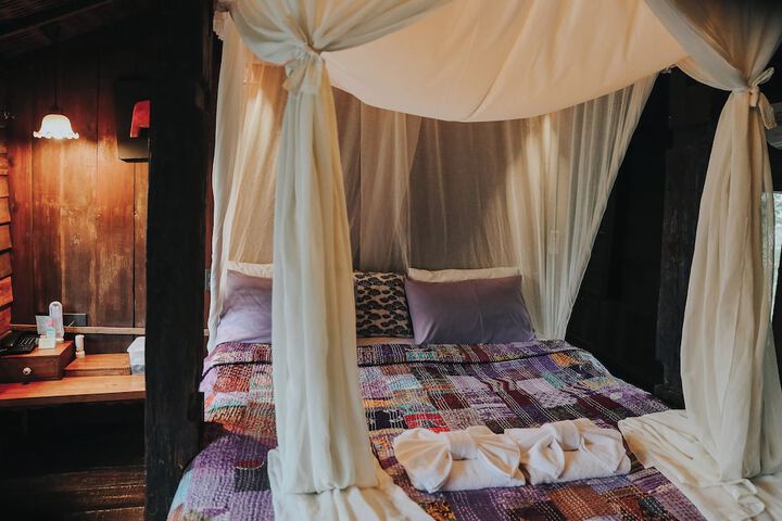Room 15 of 90