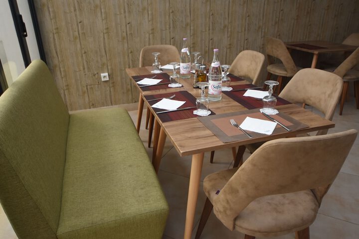Dining 43 of 60