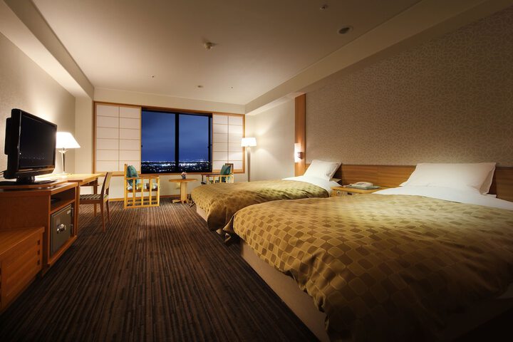 Room 25 of 122