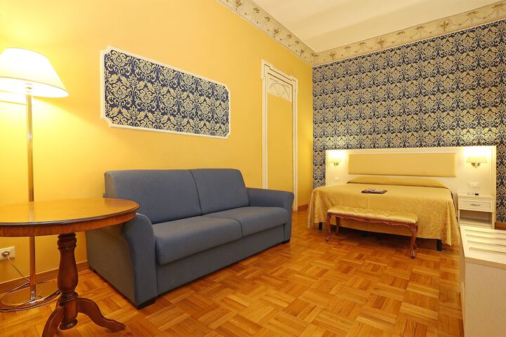 Room 14 of 37