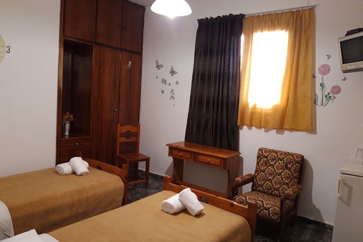 Room 15 of 76