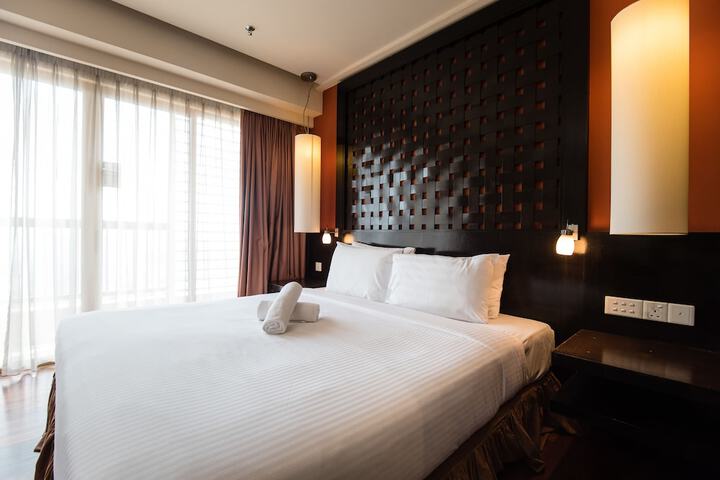 Room 25 of 77