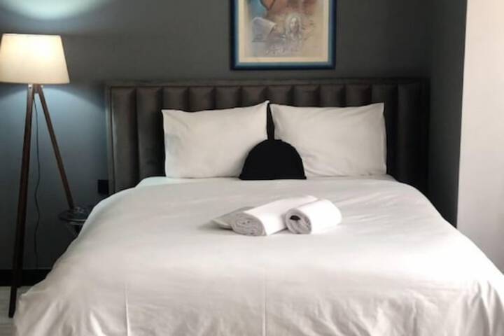 Room 6 of 31