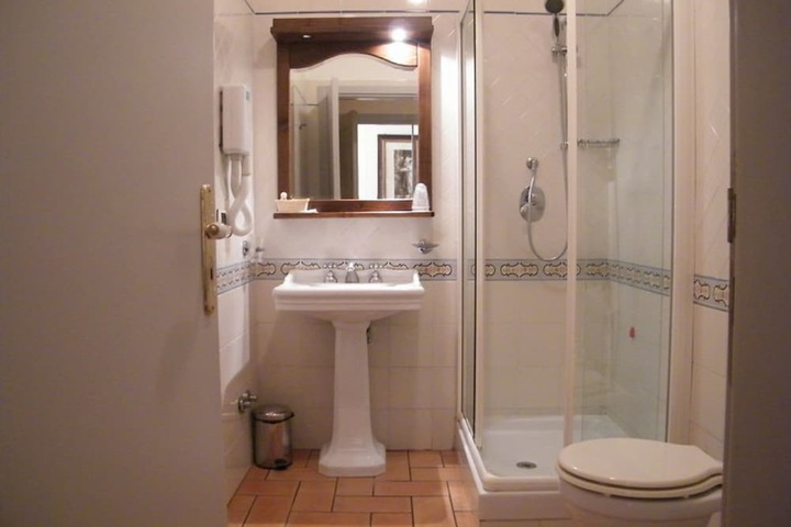 Room 46 of 90