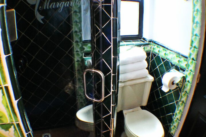 Room 12 of 20