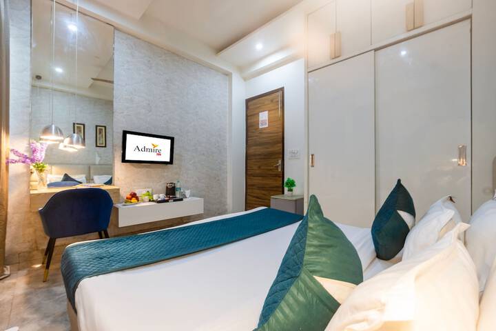 Room 15 of 30