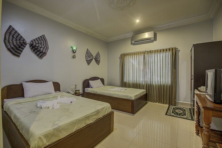Room 26 of 66