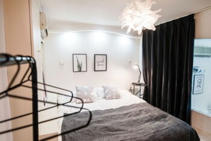 Room 6 of 36