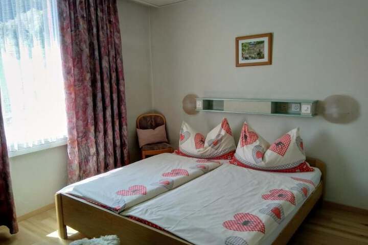 Room 16 of 44