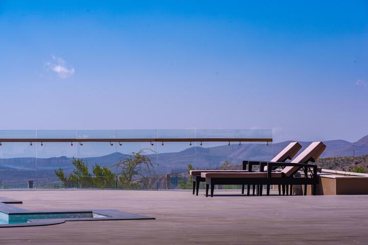 Pool 12 of 20