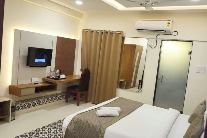 Room 6 of 20