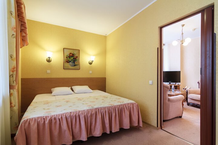 Room 12 of 51