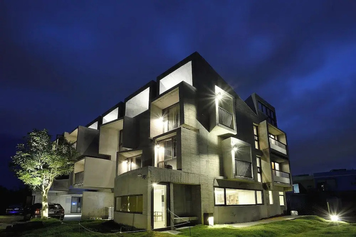 Kenting light now Travelodge