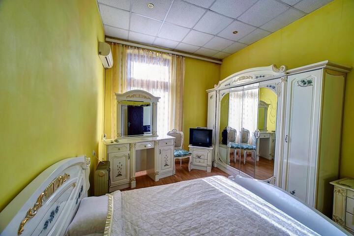 Room 5 of 45