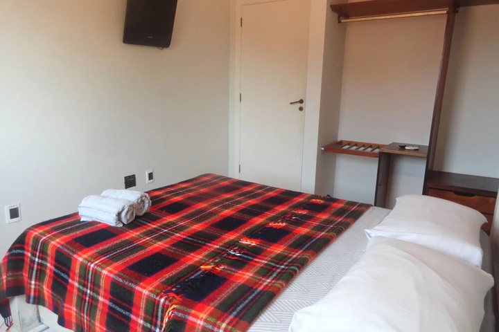Room 2 of 4
