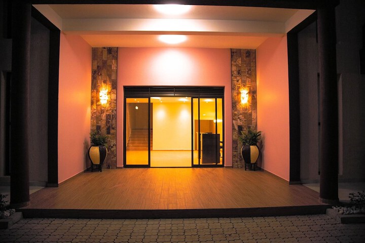 Hotel 16 of 49