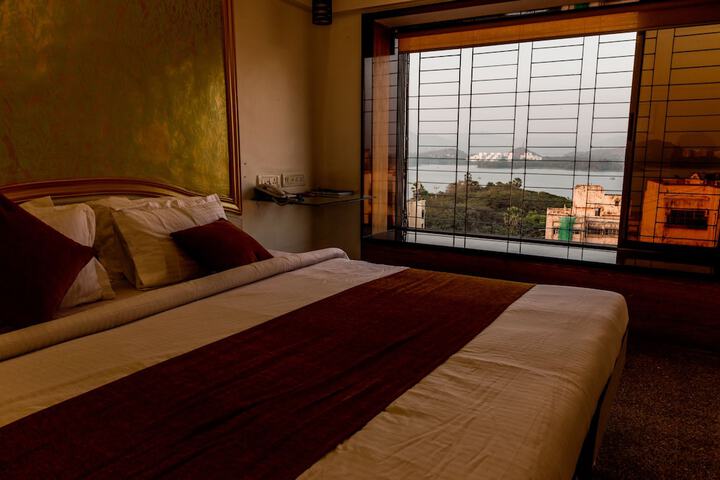 Room 16 of 22