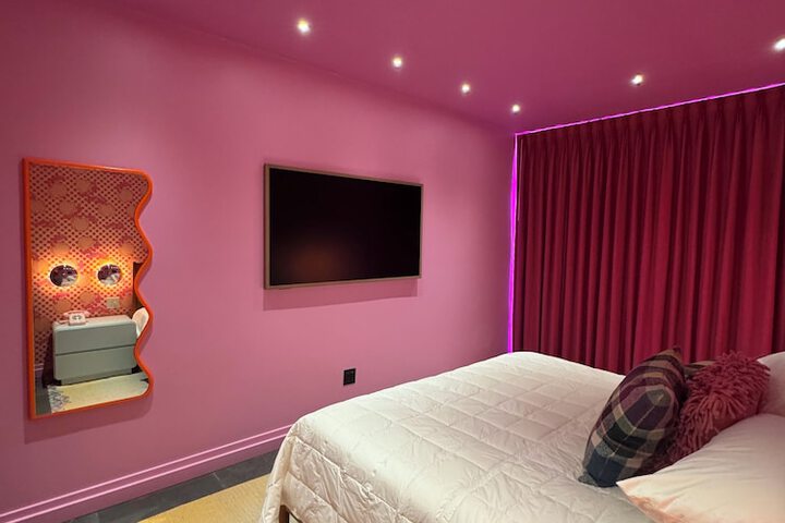 Room 3 of 11