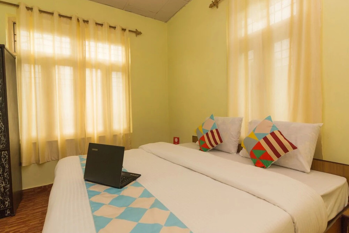 Room 4 of 15