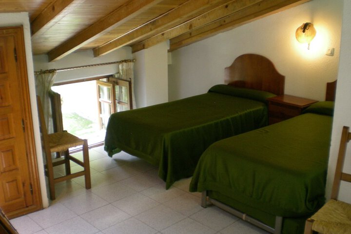 Room 6 of 30