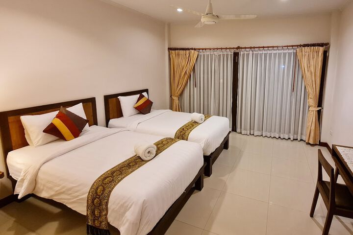 Room 8 of 25