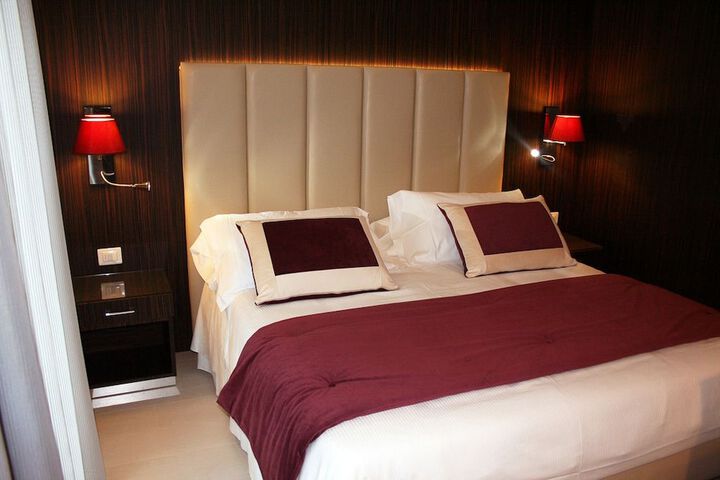 Room 8 of 71