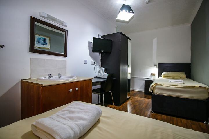 Room 41 of 65