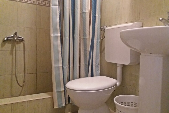 Room 13 of 15