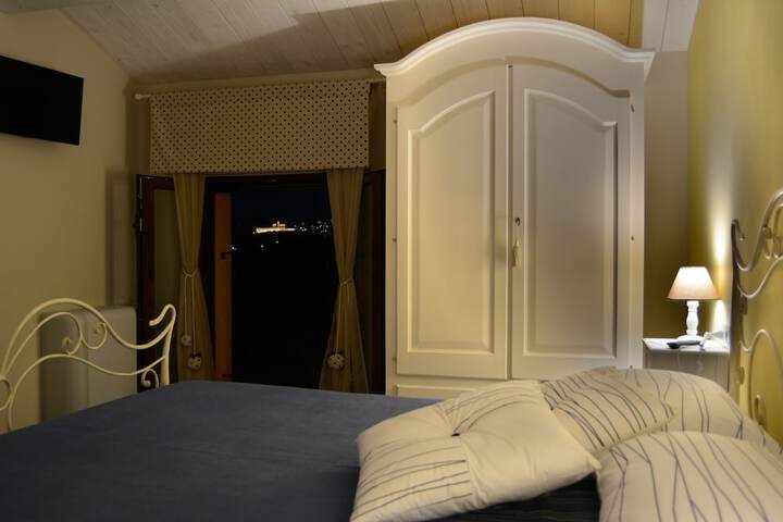 Room 16 of 91