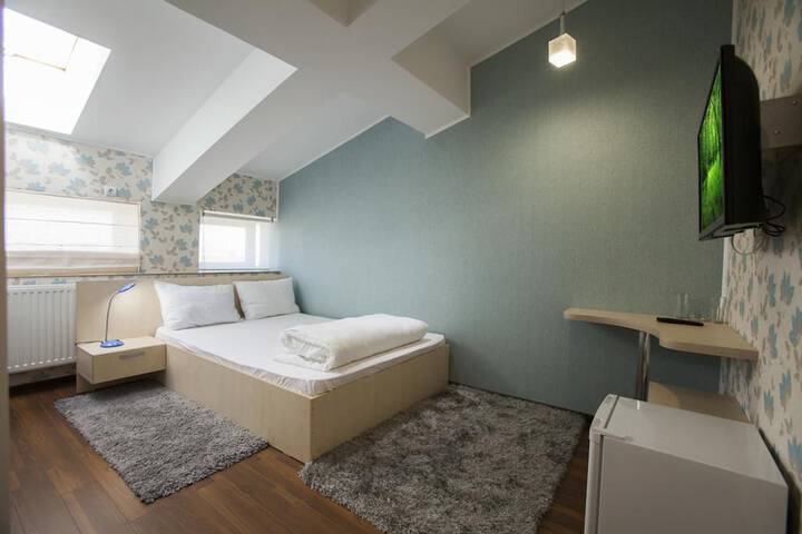 Room 25 of 65