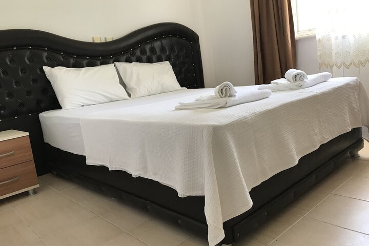 Room 2 of 50