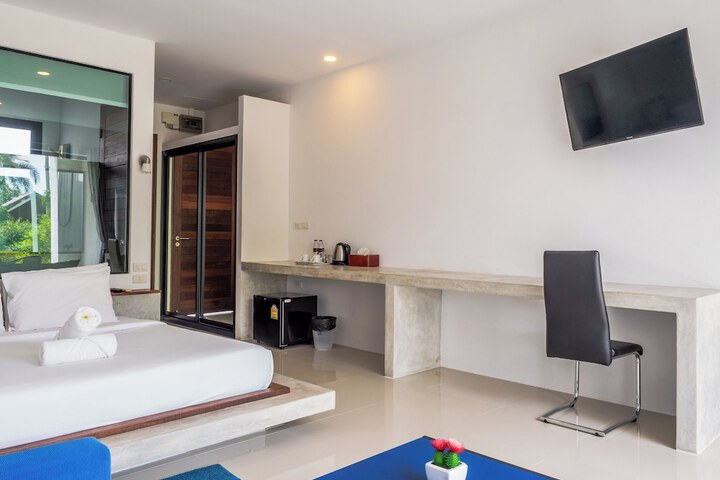 Room 19 of 48