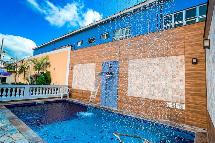 Pool 40 of 72